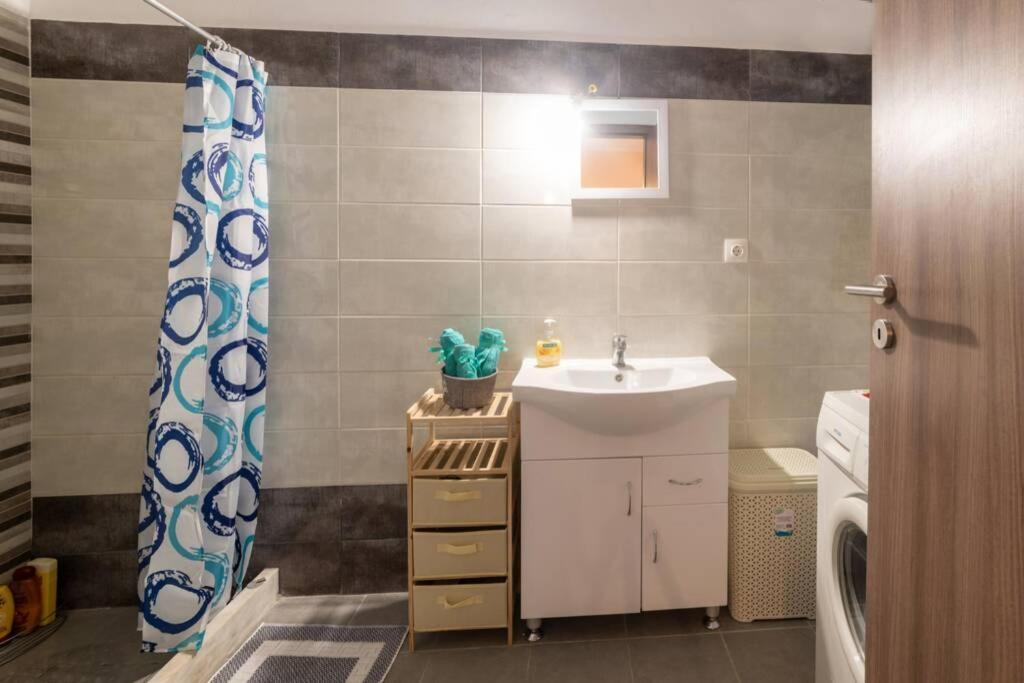 Bright Newly Renovated Apt Near Beach & Center+Ac Anemomylos Экстерьер фото